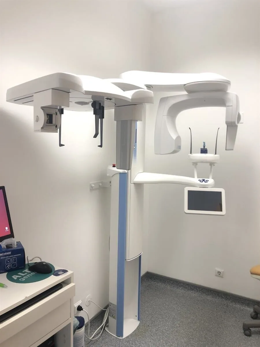 Equipamento de ortopantomografia e telerradiografia